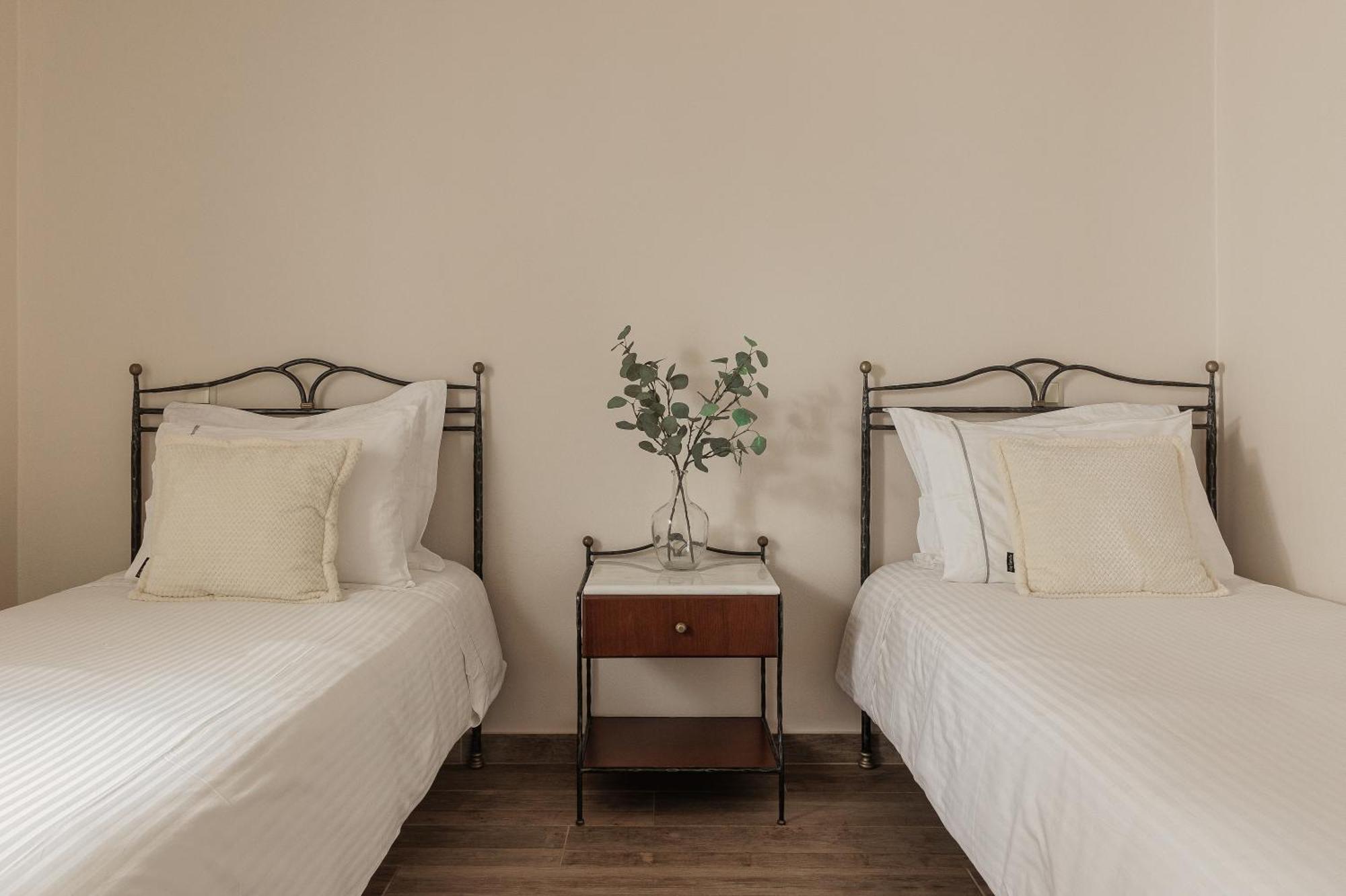 Apolis Villas & Suites Resort Parga Exterior photo